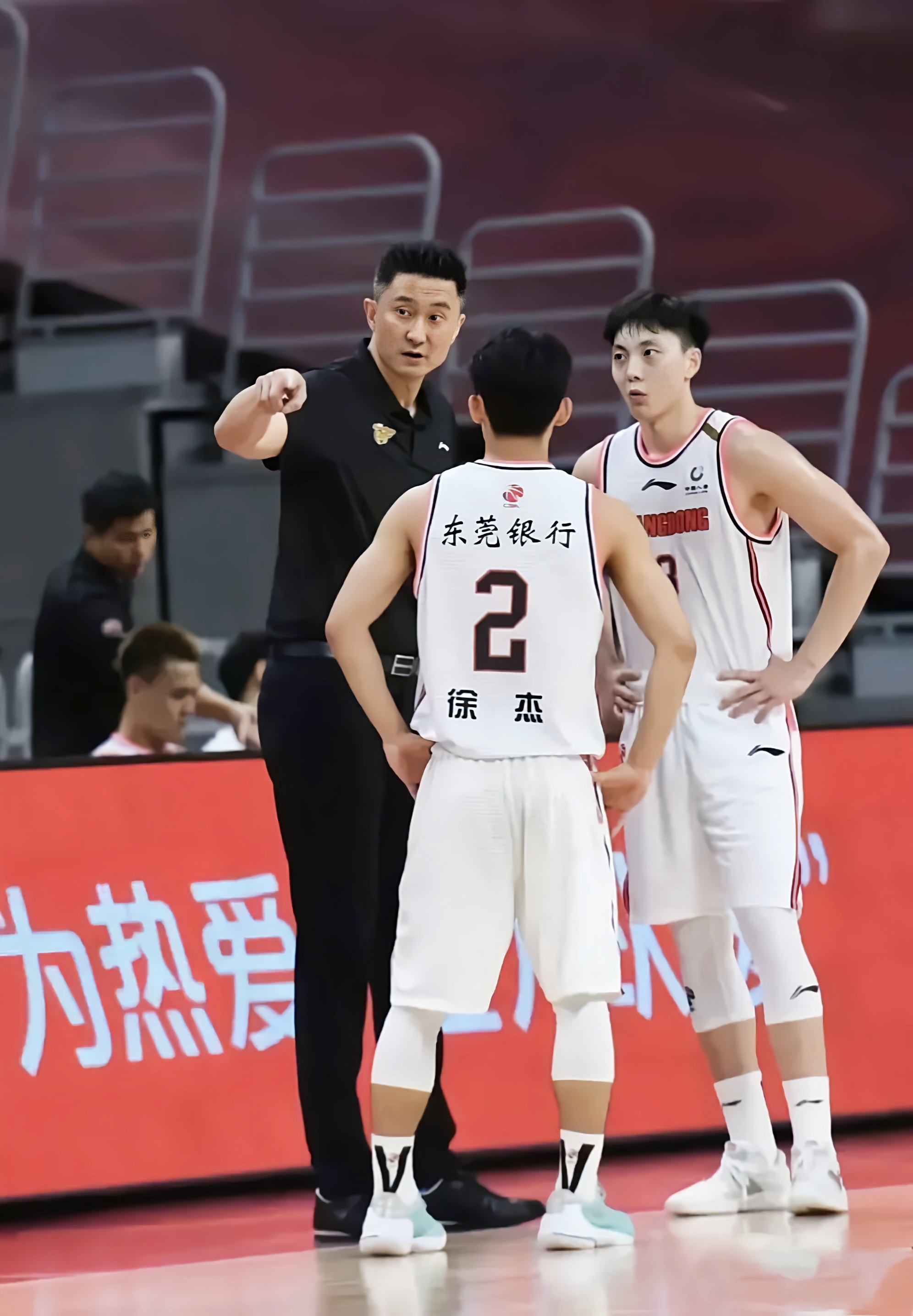 包含关键时刻体能课后，广东宏远再遭质疑备战CBA季后赛，震撼外界，纪律约束更严格的词条开云体育官方入口