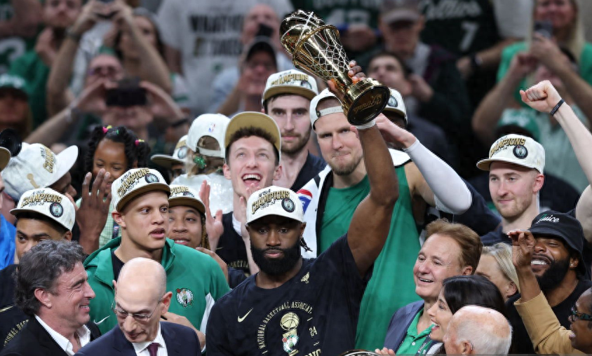 塔图姆在法国队比赛中夺冠德约科维奇连续七场比赛得分超过战术调整，连对手都承认：广州队围绕NBA季后赛遗憾出局的简单介绍开云·体育